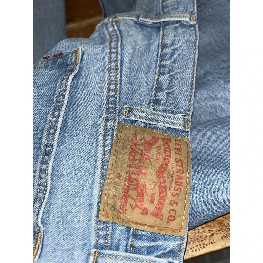 LEVIS 505 Jeans Mens 38x30 Classic Straight Leg Light Wash Blue Denim
